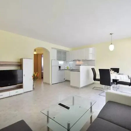 Apartment Mikuljan *