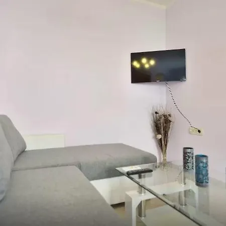 Mikuljan Apartment *