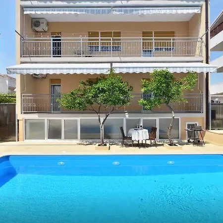 Apartment Mikuljan